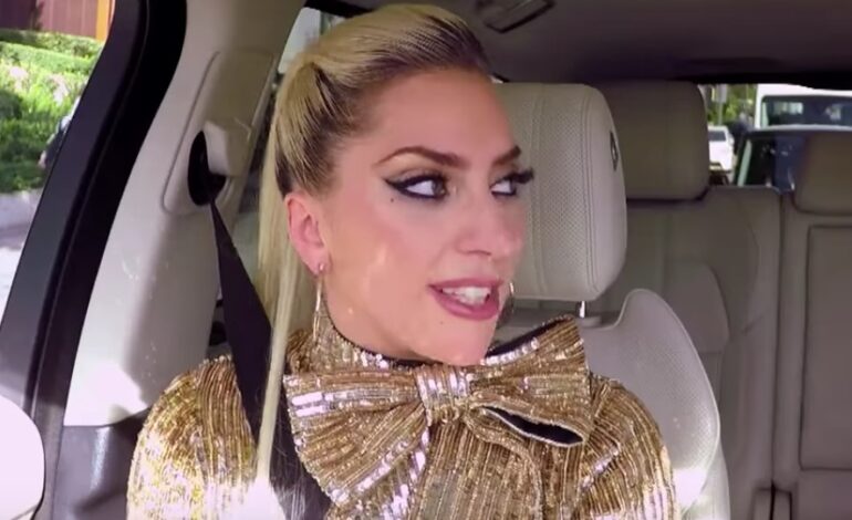  Lady Gaga repasa sus hits en el ‘Carpool Karaoke’ de James Corden