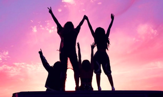 ES / Little Mix tocan techo y consiguen su primer top10 con ‘Glory Days’