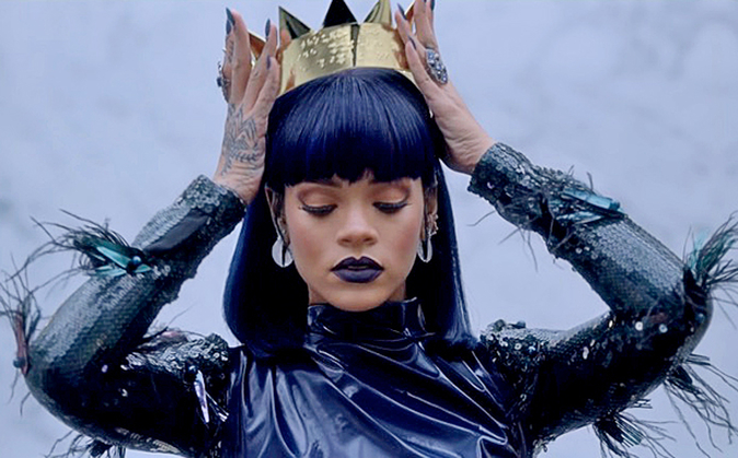  US / Rihanna consigue su cuadragésimo top20 con ‘Love On The Brain’