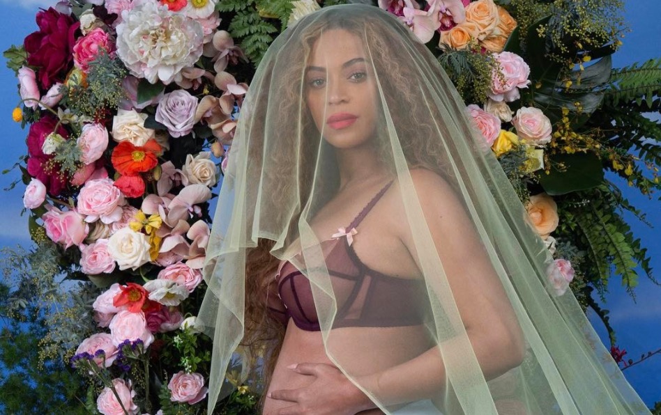  Beyoncé está embarazada de dos cojines, según su anuncio de Instagram