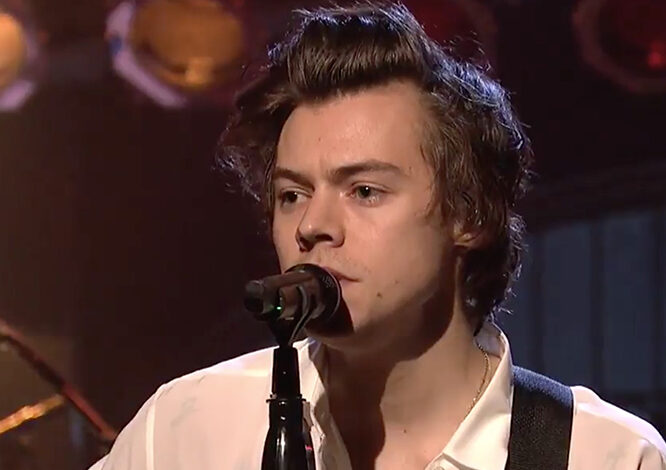  Harry Styles presenta ‘Sign Of The Times’ y la inédita ‘Ever Since New York’ en ‘SNL’
