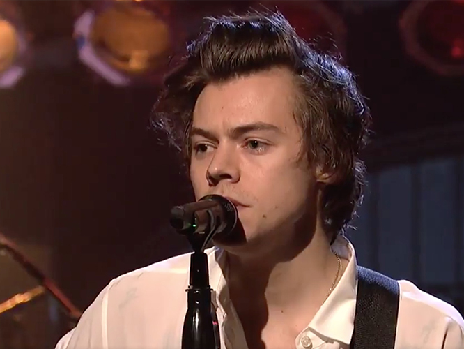Harry Styles presenta ‘Sign Of The Times’ y la inédita ‘Ever Since New York’ en ‘SNL’
