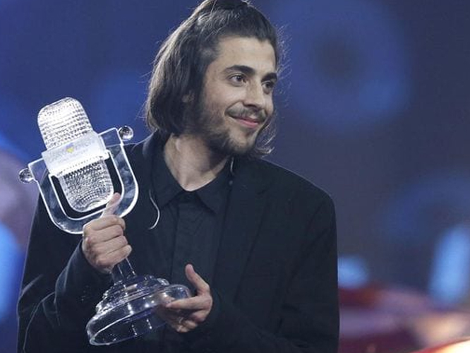 Portugal gana Eurovisión, que recupera la «canción» en su festival