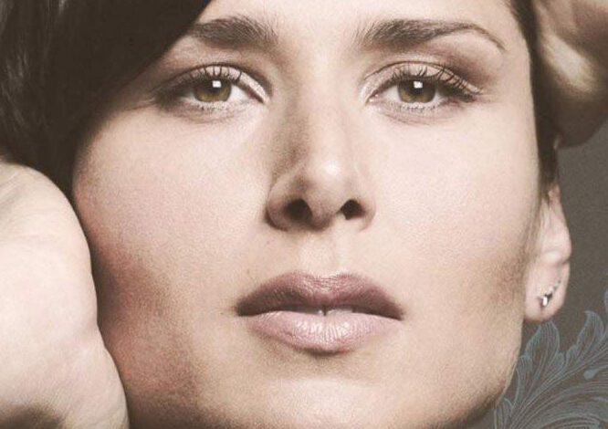  Rosa López no se rebana los sesos al presentar la portada de ‘Kairós’