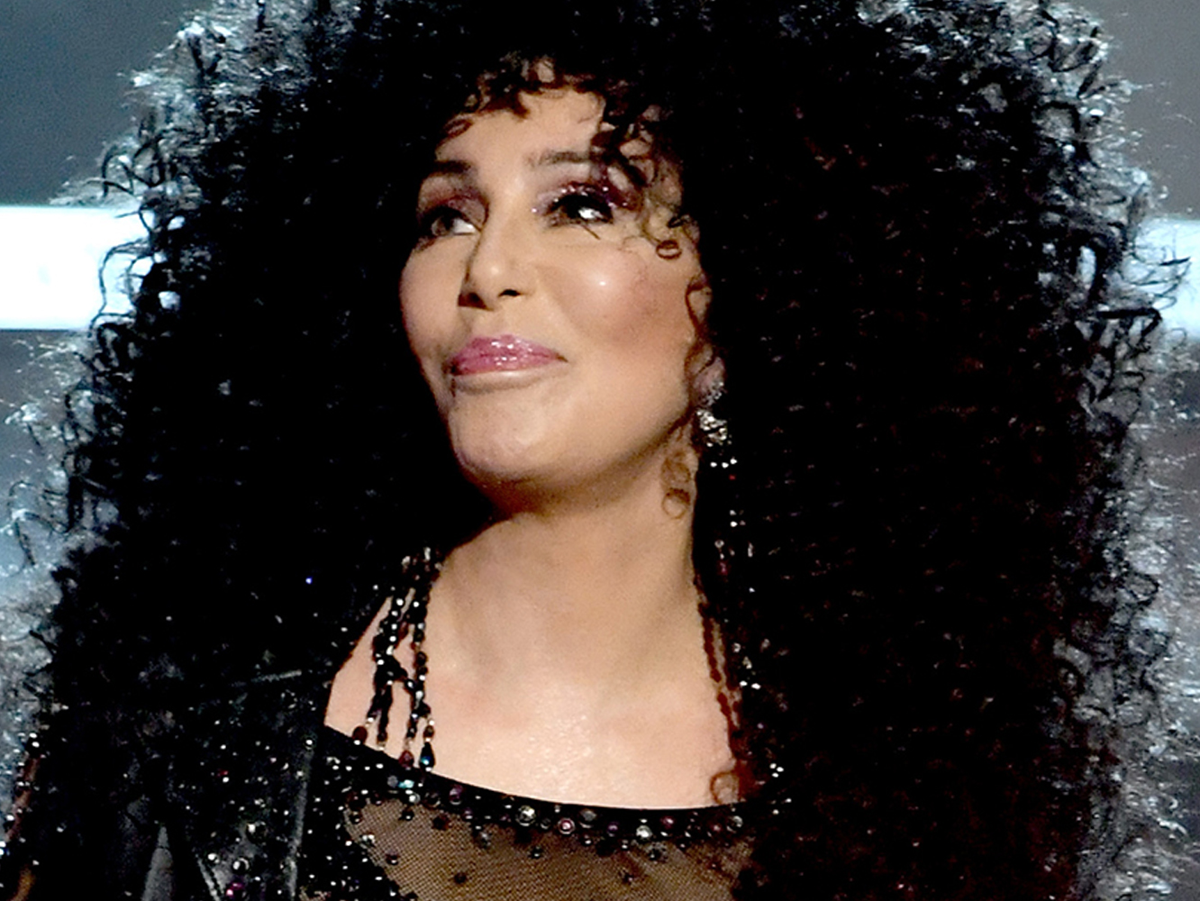  Escucha ‘Ooga Boo’, el legendario nuevo single de Cher