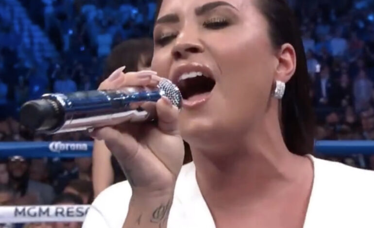  Demi Lovato se deja la voz en un comentadísimo ‘Star Spangled Banner’