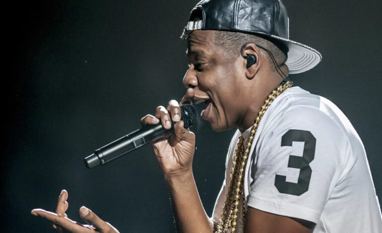  Jay-Z rinde homenaje a Chester Bennington en su show del V Fest