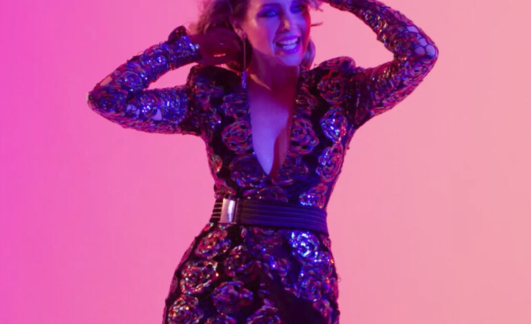  Hablemos de lo mucho que ha complicado Dannii Minogue su comeback con ‘Galaxy’