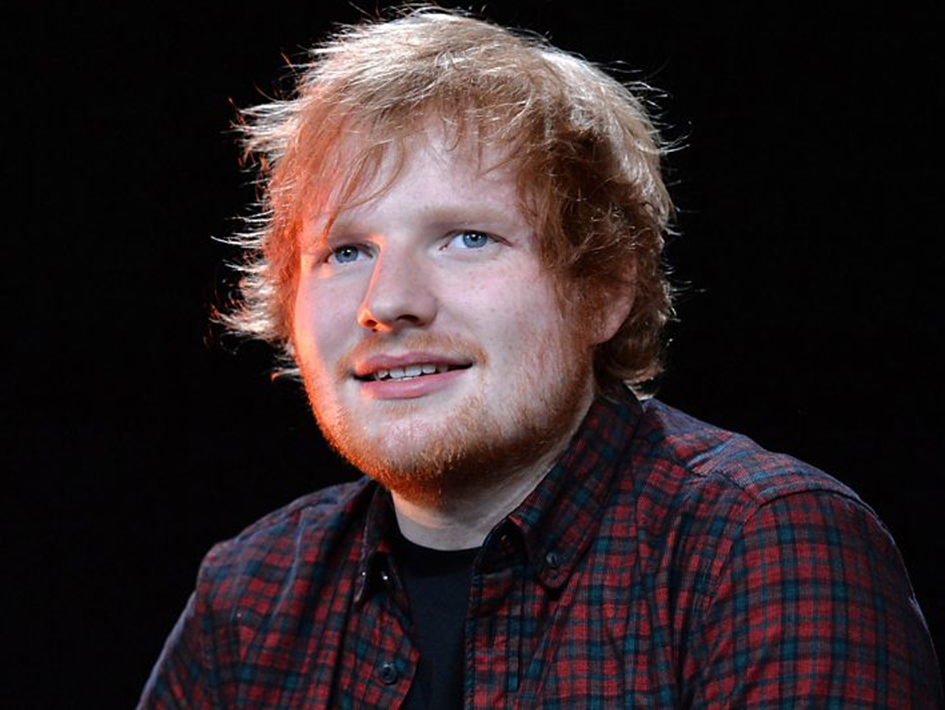  Ed Sheeran deja caer que está fuera de los principales Grammys por que había que nominar a negros