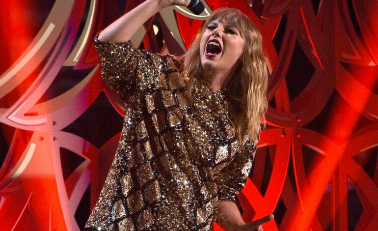 Taylor Swift abandona su guarida y promociona ‘Reputation’ en el Jingle Ball 2017