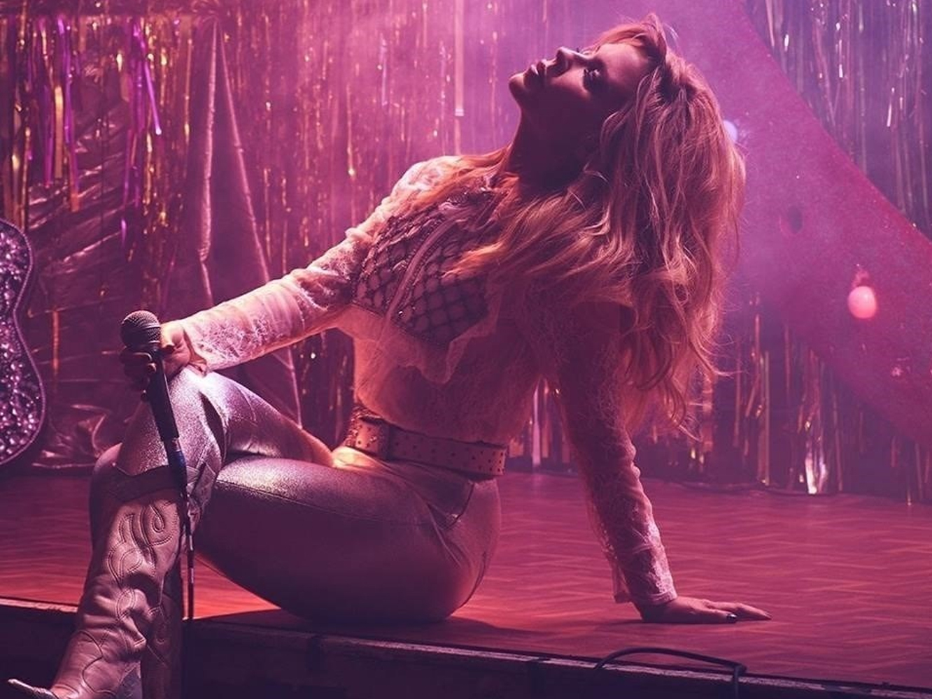  Kylie lanza ‘Dancing’, vira al country y analizamos pros y cons de la portada de ‘Golden’