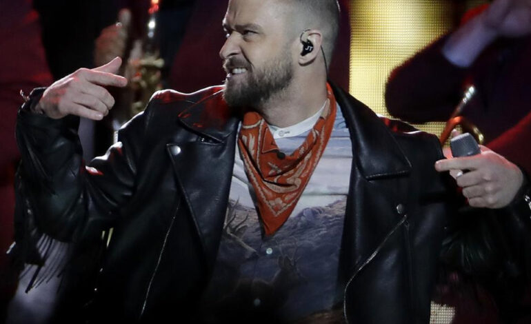  Justin Timberlake viste de hits la Super Bowl, pero fracasa en tres cosas esenciales