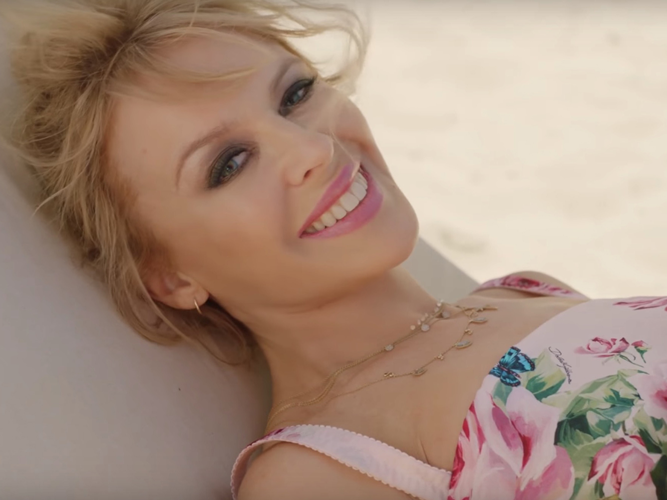  Kylie echa a perder un buen vídeo para ‘Stop Me From Falling’ colaborando con Gente De Zona