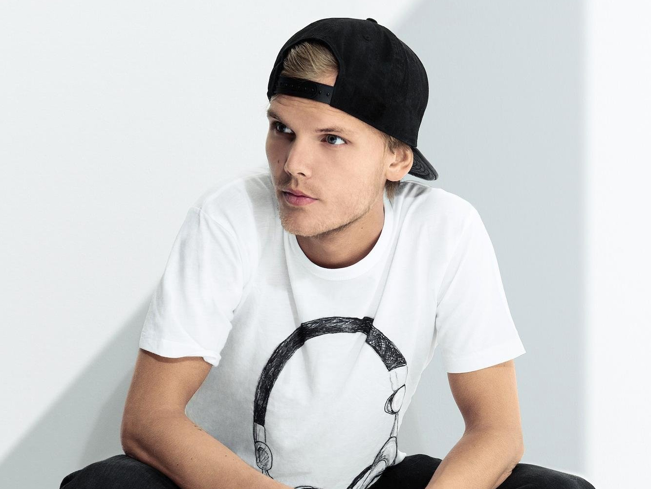  Fallece el DJ y productor sueco Avicii a los 28 años