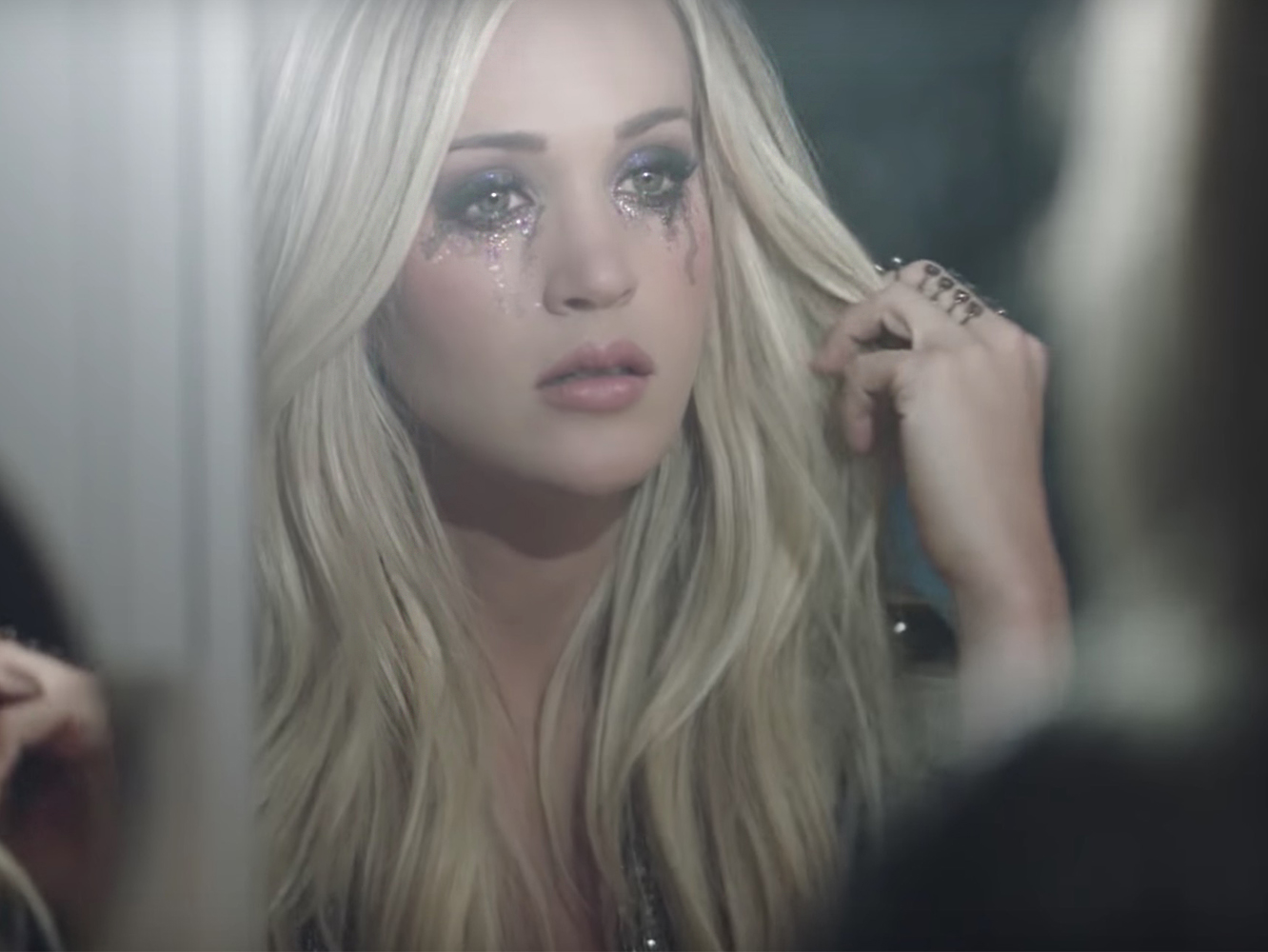  Lacrimogenia chic: vídeo para ‘Cry Pretty’ de Carrie Underwood