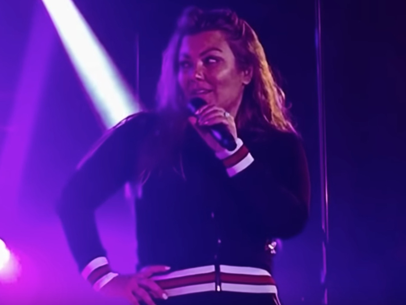  Nacidos Para Beber | Atroz arranque de gira de Amaia Montero, pasada de rampas oblícuas