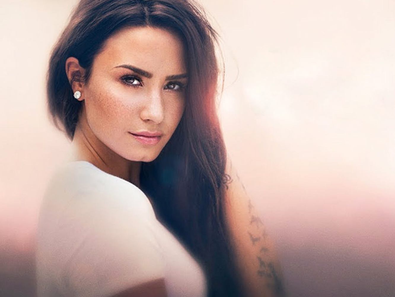  Youtube seguirá adelante con el documental de Demi Lovato, a pesar de su sobredosis