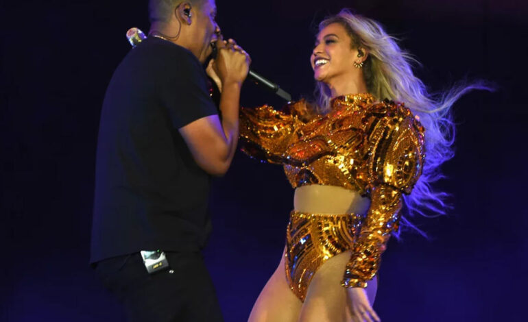  Confusión en el concierto Beyoncé y Jay-Z al subir un agresor al escenario
