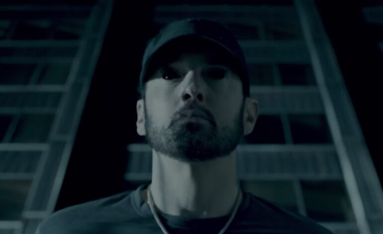  Eminem lanza el vídeo para la canción más polémica -que no exitosa- de su nuevo álbum