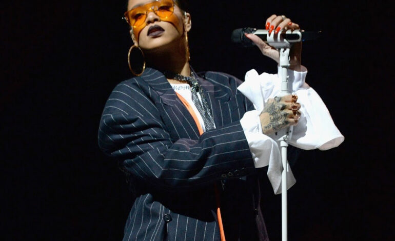  Rihanna rechazó actuar en la Super Bowl por motivos político sociales