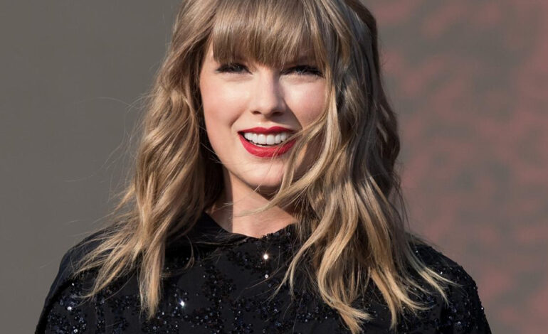 La Sindicalista Demócrata Taylor Swift firma con Universal a cambio de mejoras en sus pagos