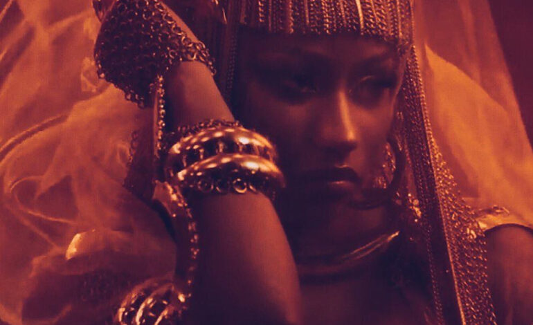  Nicki Minaj suspende también su show de Burdeos y la gente grita: «¡Cardi B, Cardi B, Cardi B!»