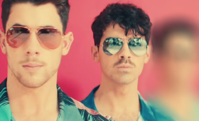  ¿Pueden Jonas Brothers lanzar un nuevo single que no parezca inspirado en otro tema?