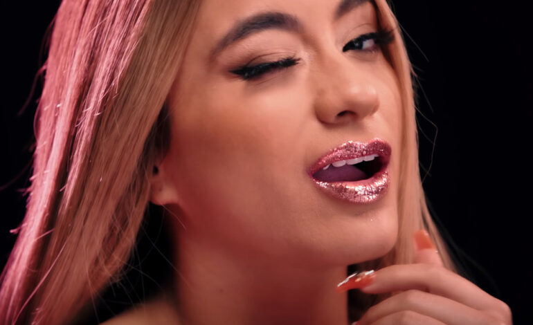  La Fifth Harmony SECSI, Ally Brooke, emula a Saritísima en ‘Lips Don’t Lie’