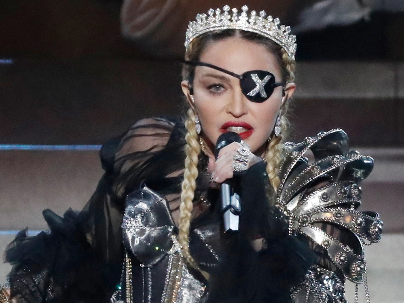  Madonna sube su actuación de Eurovisión a Youtube… con todos los desafines corregidos