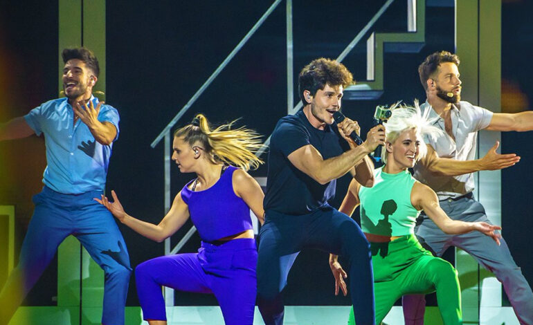  «Alegría contagiosa», «energía», y cambios de iluminación y realización en el segundo ensayo de Miki en Eurovisión