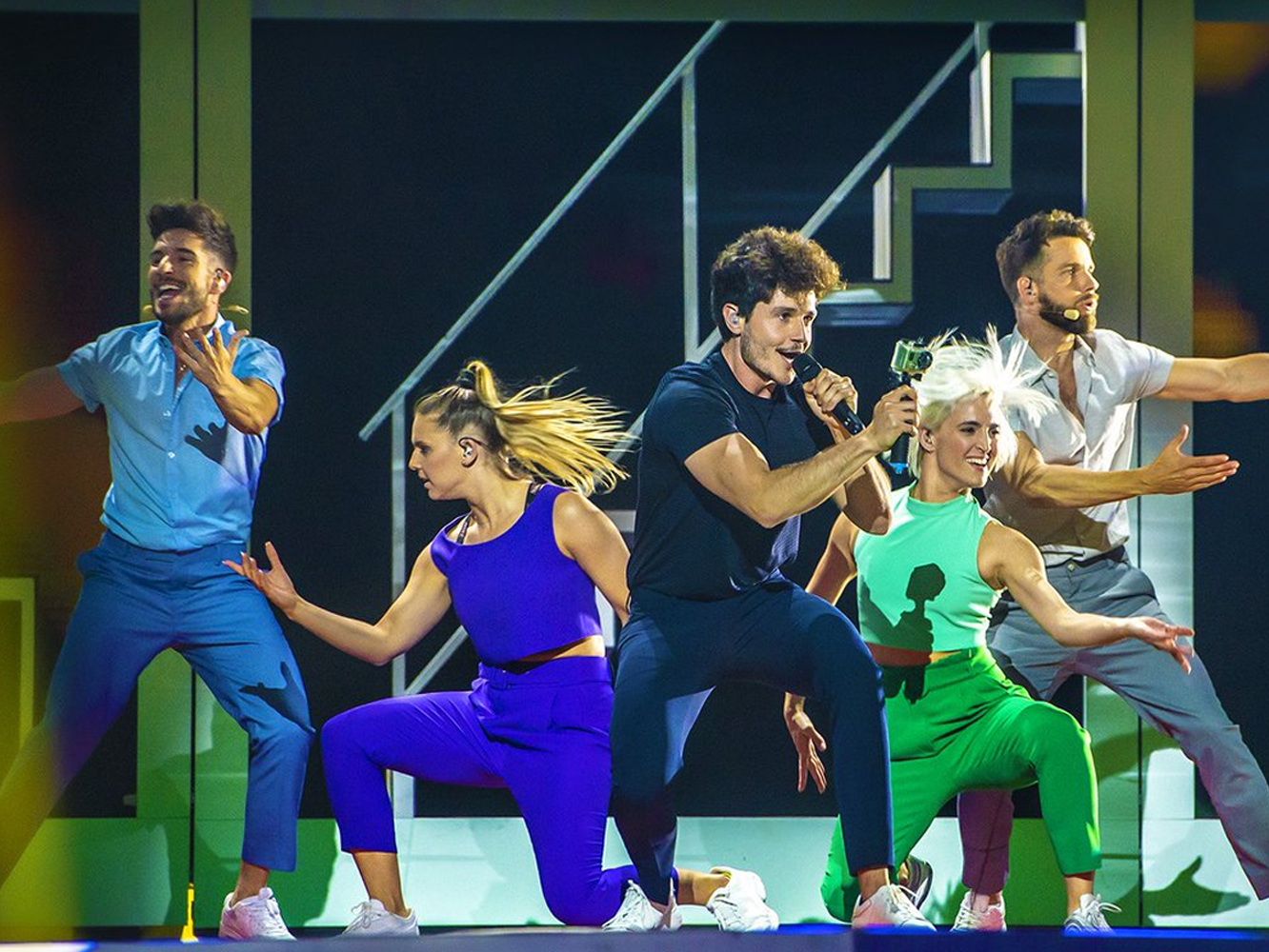  «Alegría contagiosa», «energía», y cambios de iluminación y realización en el segundo ensayo de Miki en Eurovisión