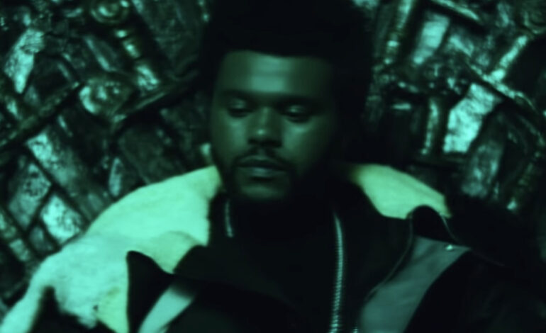  The Weeknd, SZA y Travis Scott comparten en trono de hierro en ‘Power Is Power’