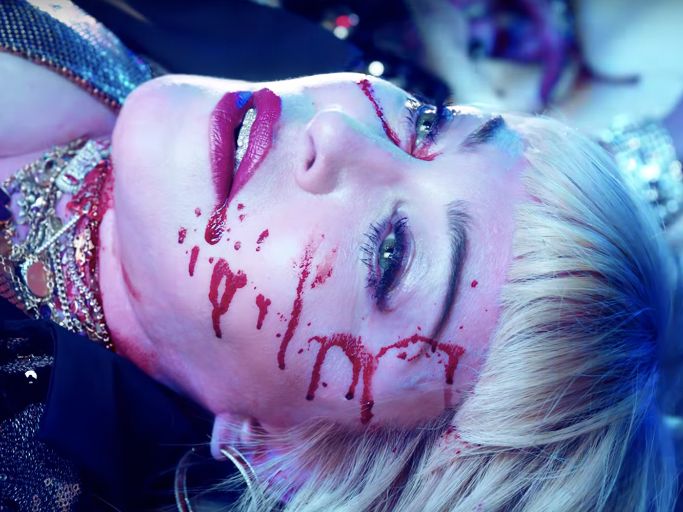  Brutal ‘God Control’ de Madonna: la cantante utiliza el vídeo para pedir el control de armas en US