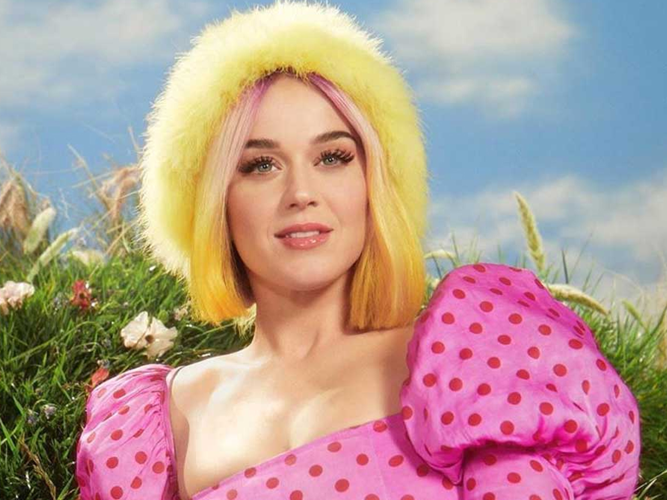 Fantástico lyric vídeo para ‘Small Talk’, el relativamente fantástico nuevo single de Katy Perry