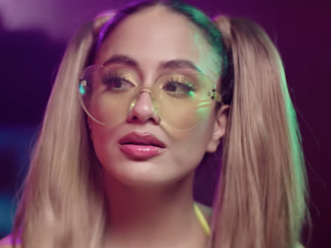  Ally Brooke lanza nuevo vídeo y convierte ‘Work From Home’ en un cha-cha-chá