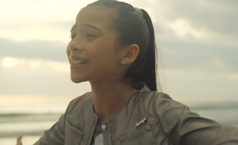  Melani cumple al fin 12 años en el vídeo de ‘Marte’, la canción española para Eurovisión Junior 2019