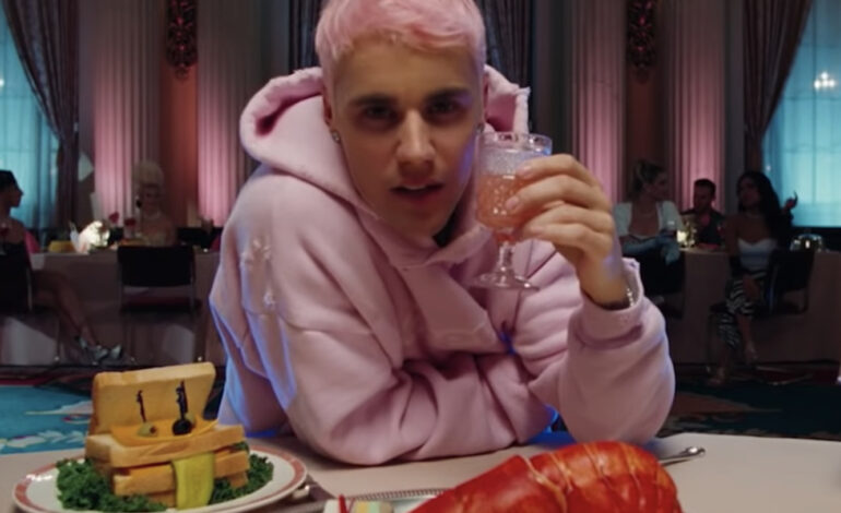  Justin Bieber se pone las botas en el vídeo para ‘Yummy’, tan “meh” como la propia canción