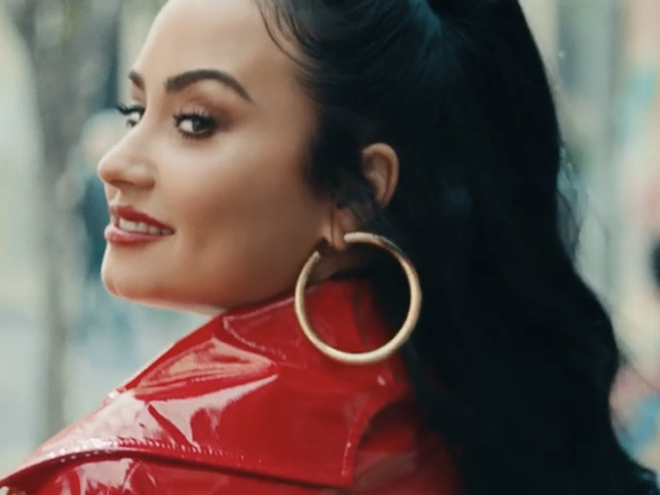 Demi Lovato repasa momentos de su vida en el vídeo de ‘I Love Me’