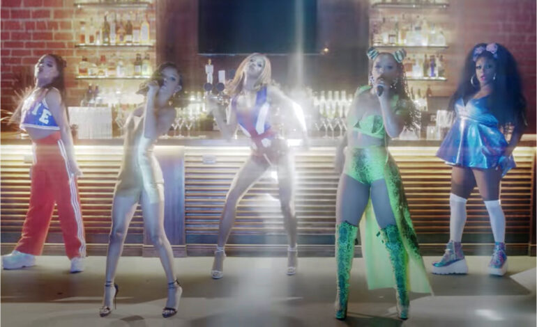  Chloe X Halle emulan -con ayuda de populares drags- a Spice Girls en su última performance de ‘Do It’