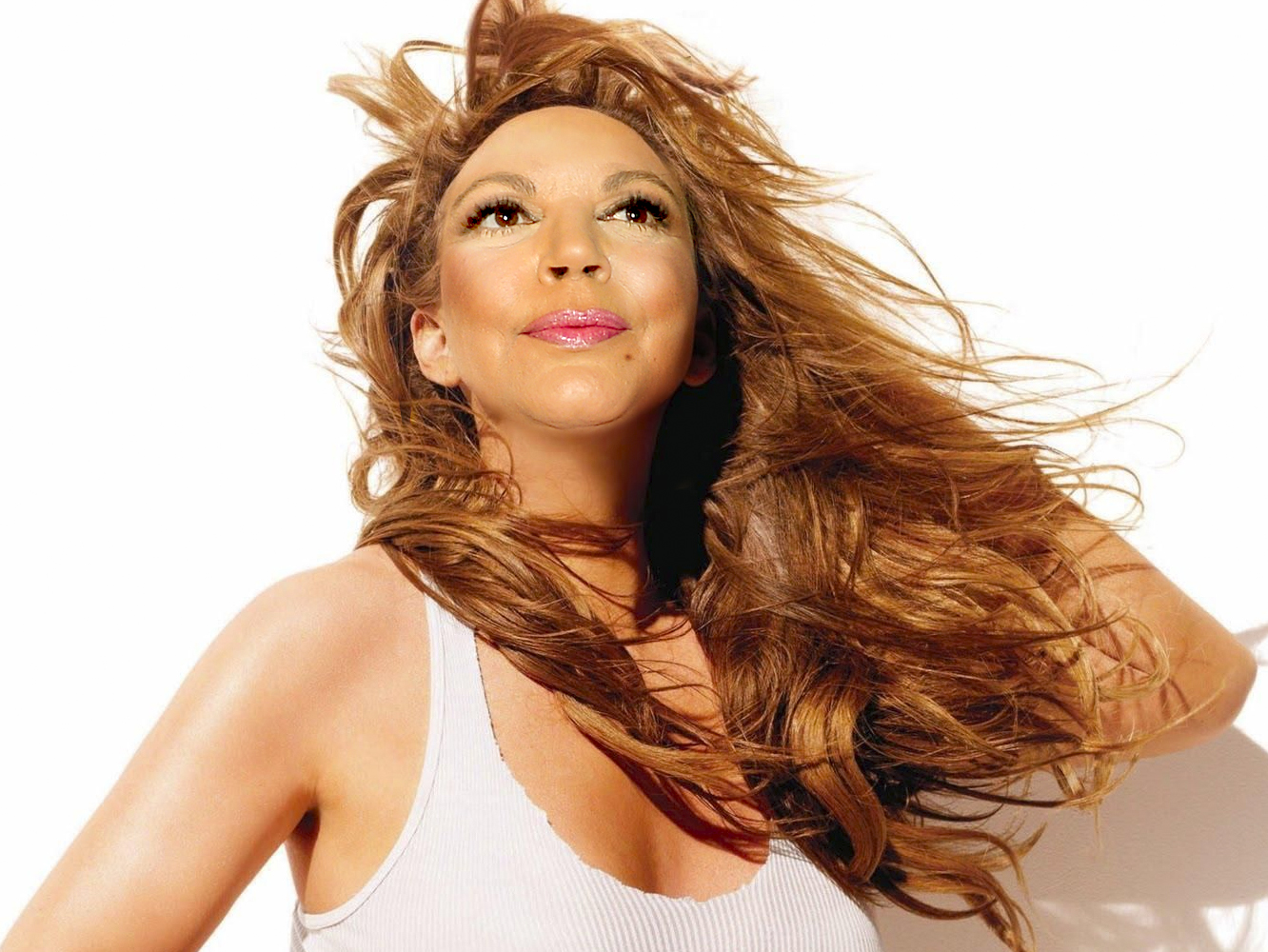 Mariah Carey confirma haber estado trabajando en sus ‘Memoirs’, que ya están a punto