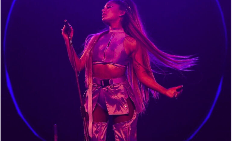  Ariana Grande asume que no girará hasta 2022 y que puede que sea una gira de dos álbumes