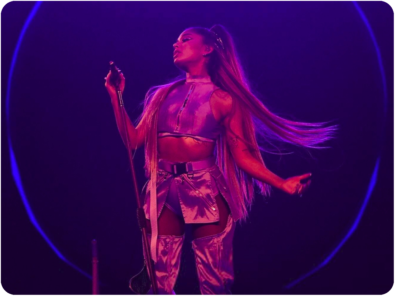  Ariana Grande asume que no girará hasta 2022 y que puede que sea una gira de dos álbumes