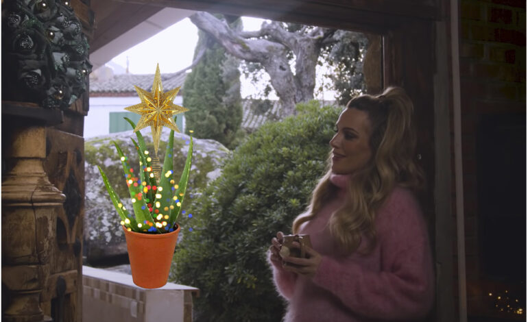  Se prevé un inusual número de árboles navideños de Aloe tras el estreno de ‘Siempre Es Navidad Junto A Ti’ de Edurne