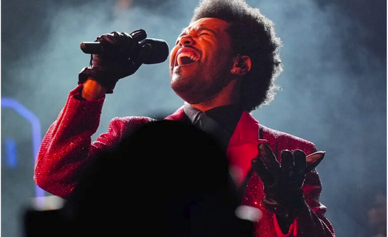  The Weeknd ofrece el mejor medio tiempo de la Super Bowl de un hombre en años