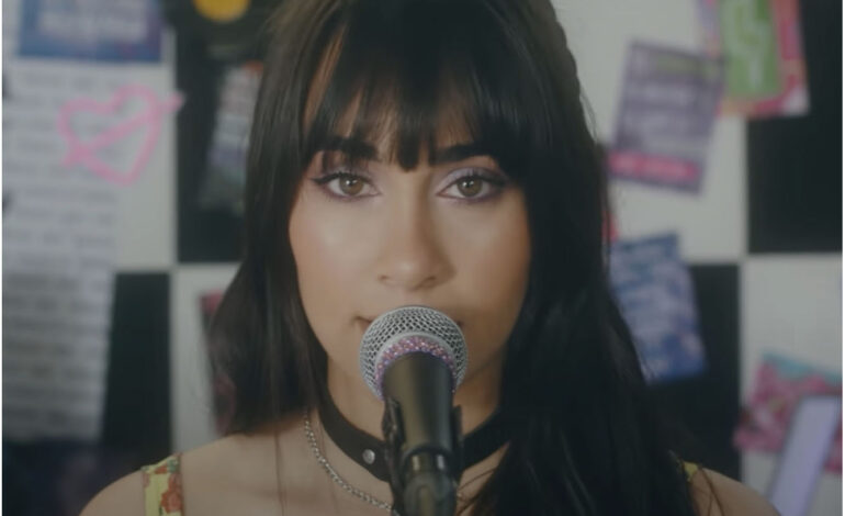 La cantante de punk Aitana comparte el performance-video de ‘Cuando Te Fuiste’