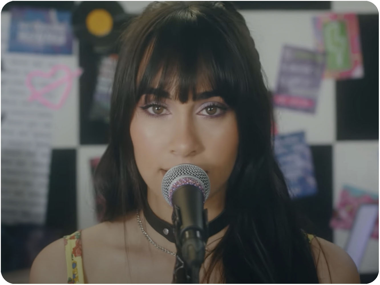  La cantante de punk Aitana comparte el performance-video de ‘Cuando Te Fuiste’