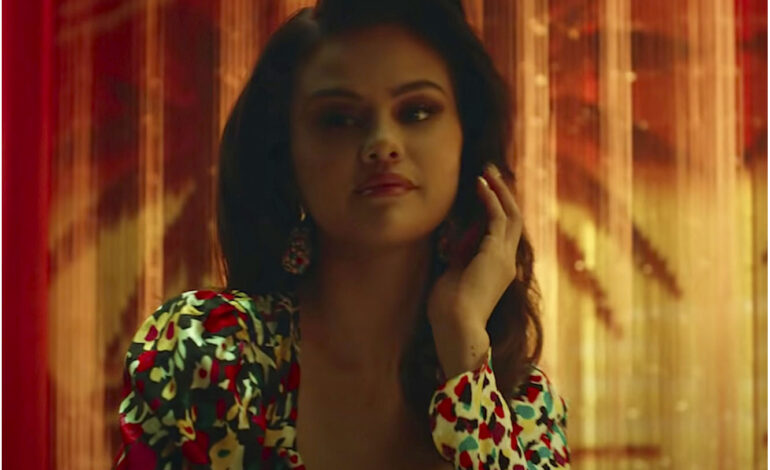  DJ Snake y Selena Gomez invocan a la Barei de 2018 en ‘Selfish Love’