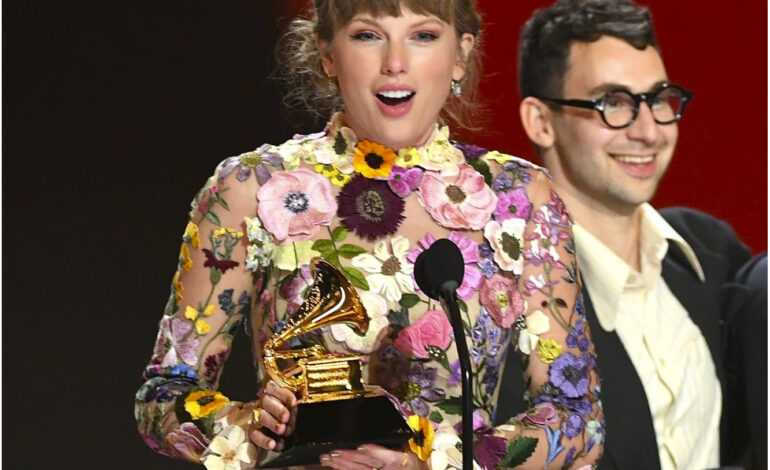  Premios Grammy 2021 | ‘Folklore’ da a Taylor Swift su tercer Álbum Del Año