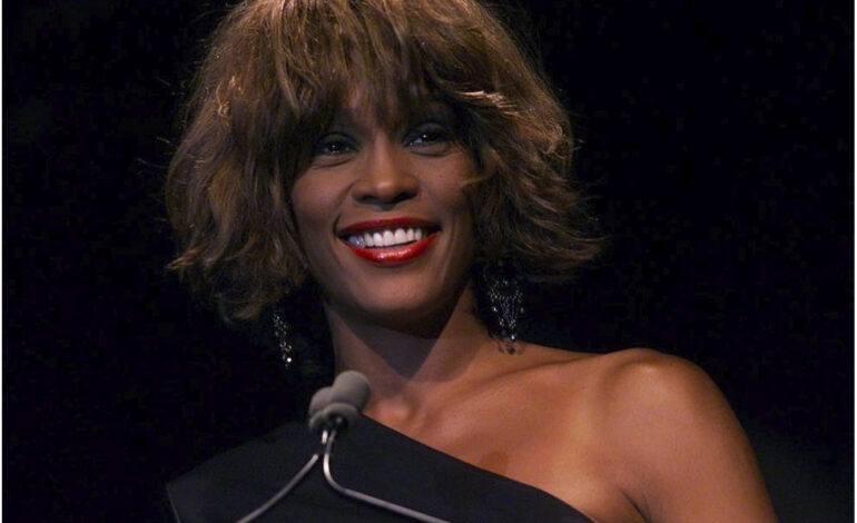  Rossie O’Donnell cuenta que Whitney Houston «estaba preocupada con el aspecto gay de su vida»