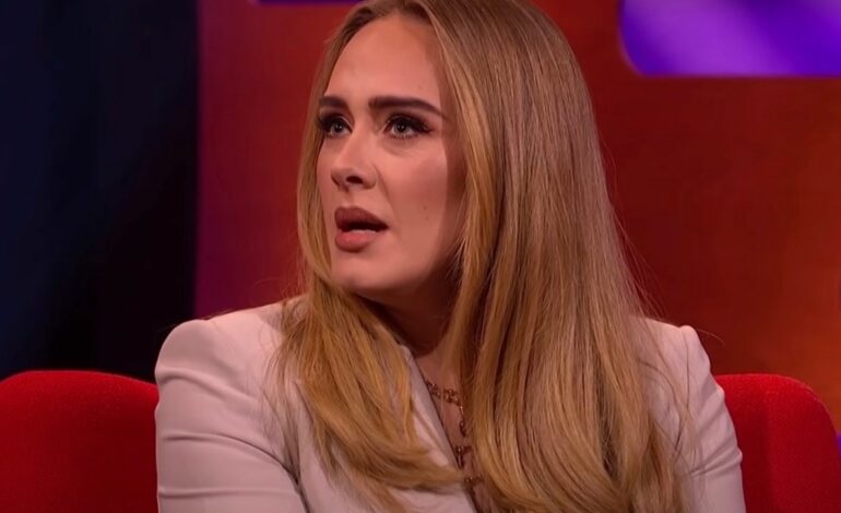  Adele justifica su fiasco en Vegas en el show de Graham Norton: «Los shows tendrán lugar este año, seguro»